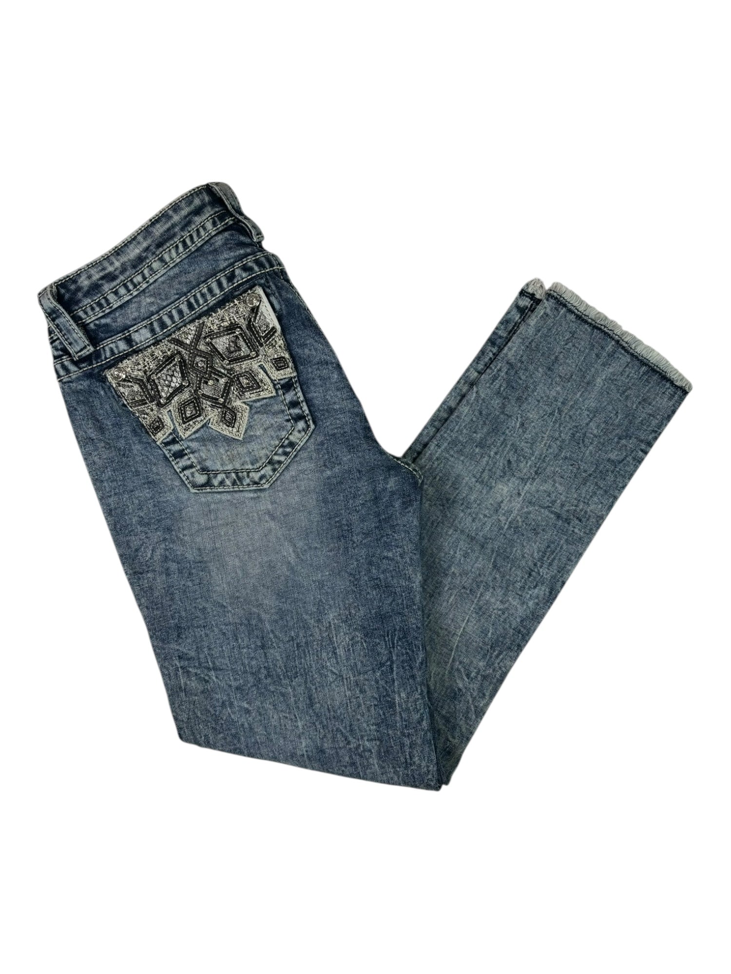 (30) Miss Me Embellished Distressed Skinny Jeans