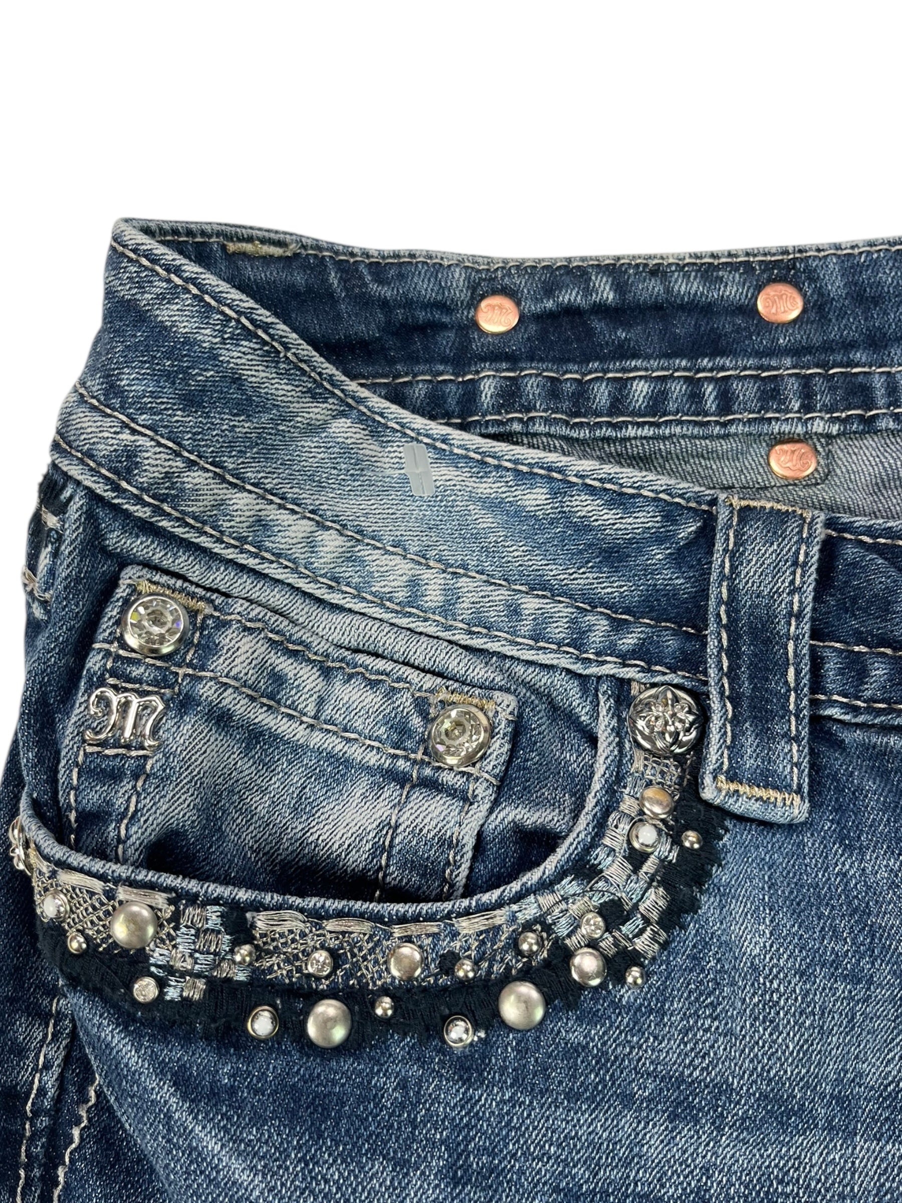 (32) Miss Me Embellished Skinny Denim Jeans