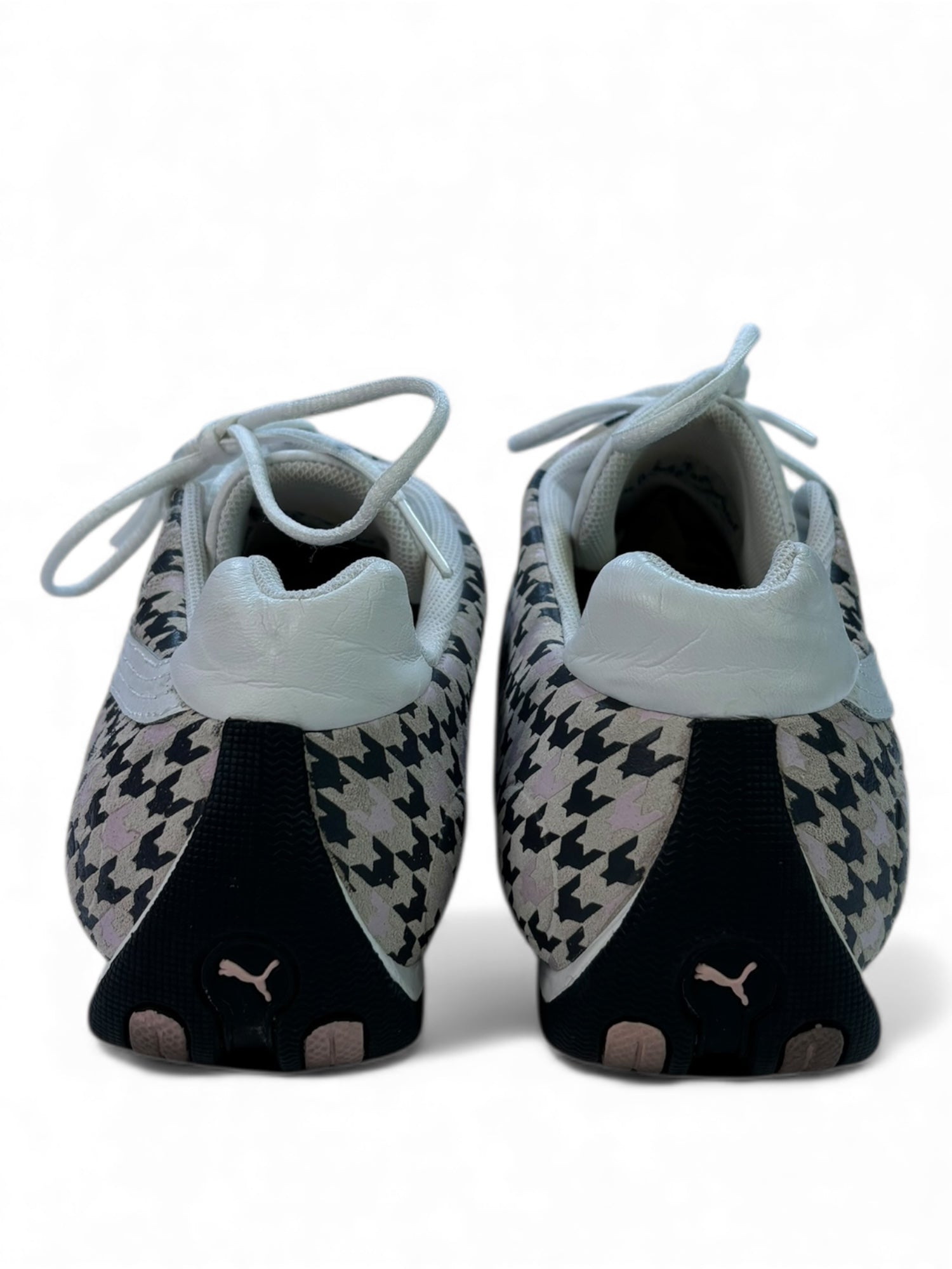 (9.5) White & Patterned PUMA Speedcats