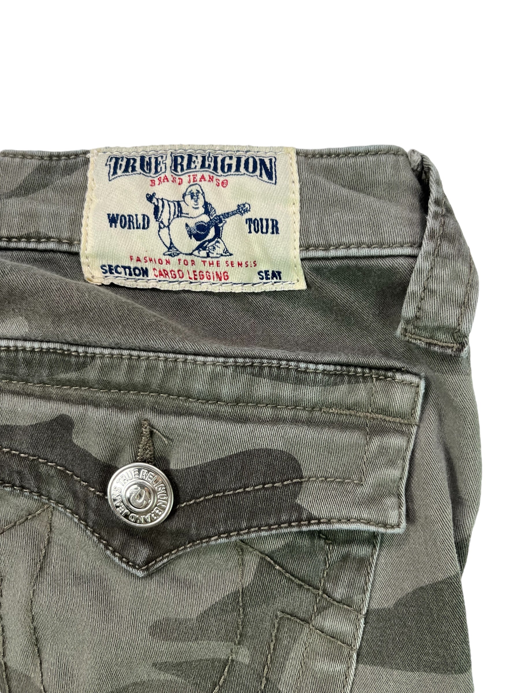 (30) True Religion Camo Cargo Pants