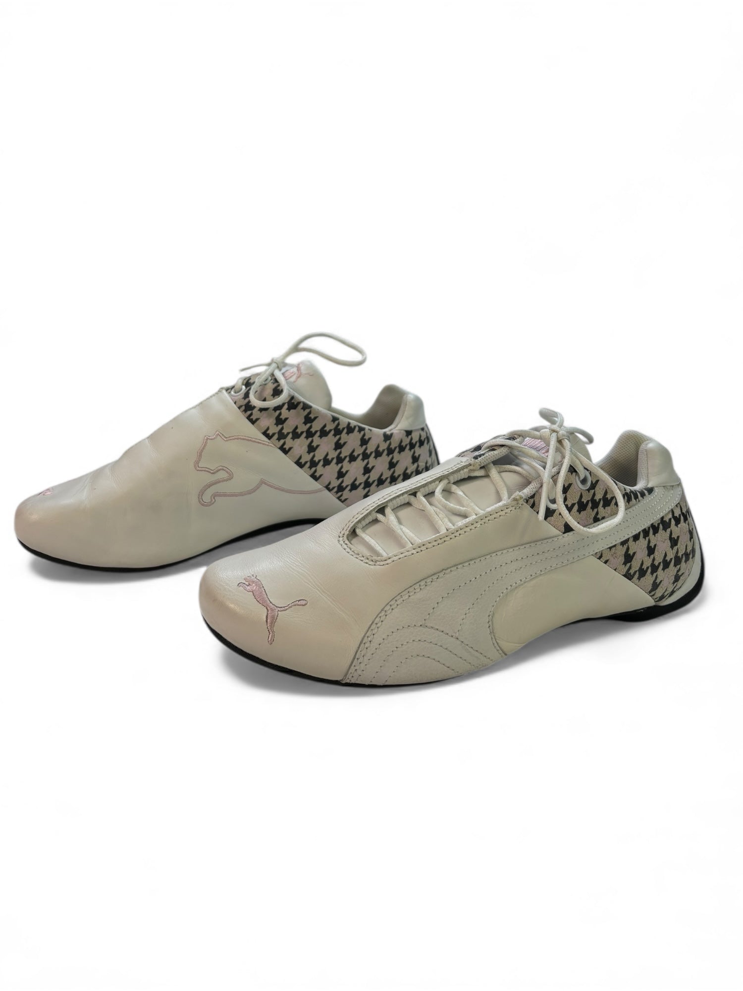 (9.5) White & Patterned PUMA Speedcats