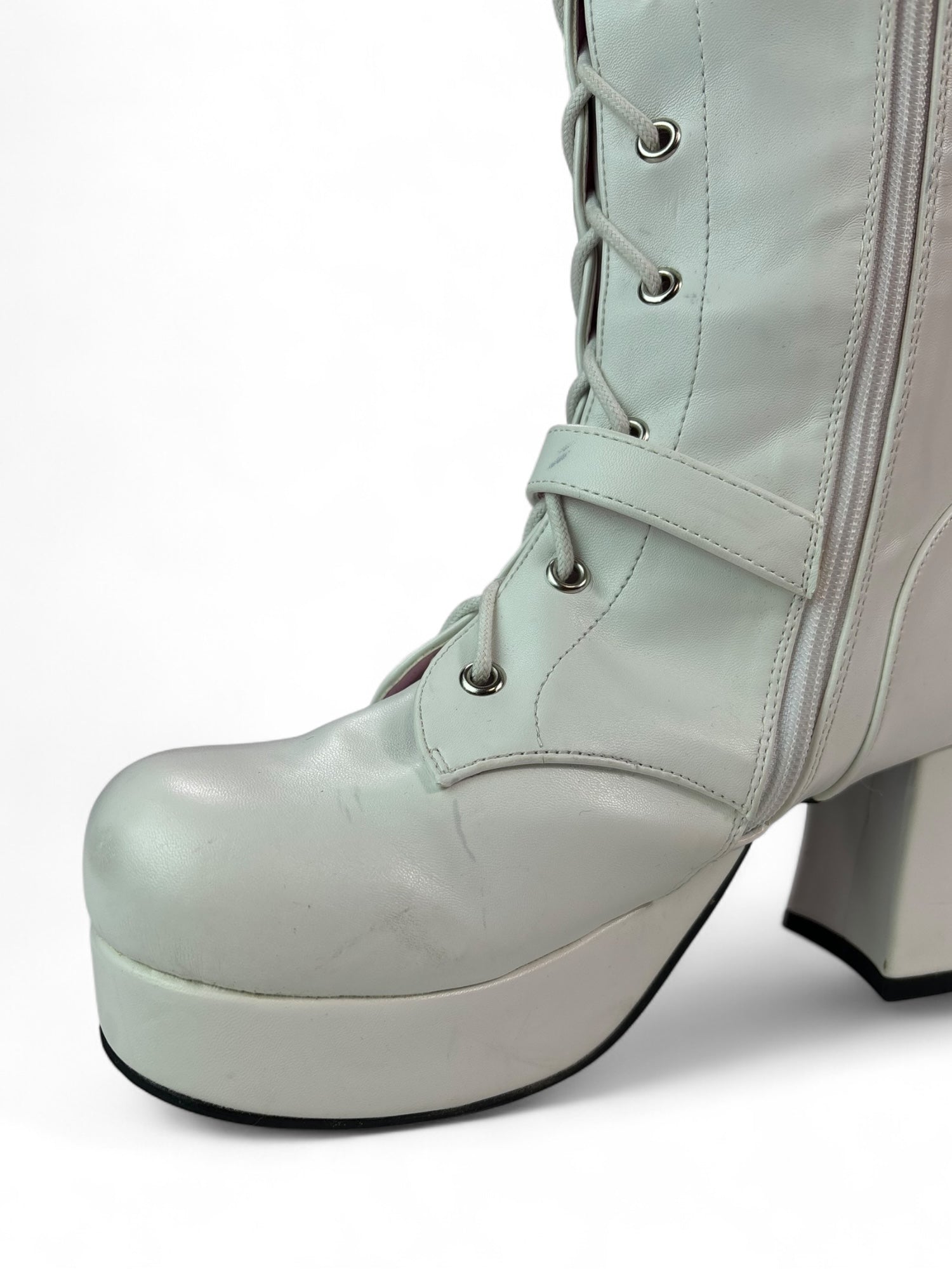(9.5) Platform White Lace Up Boots