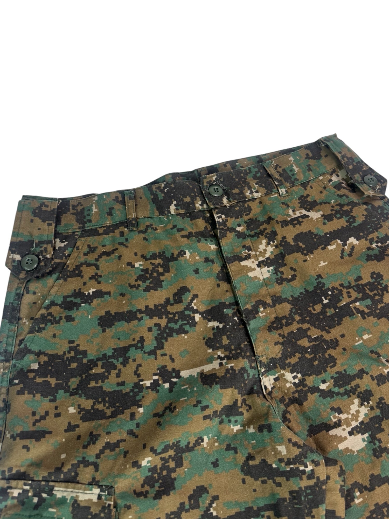(34) Camo Cargo Pants
