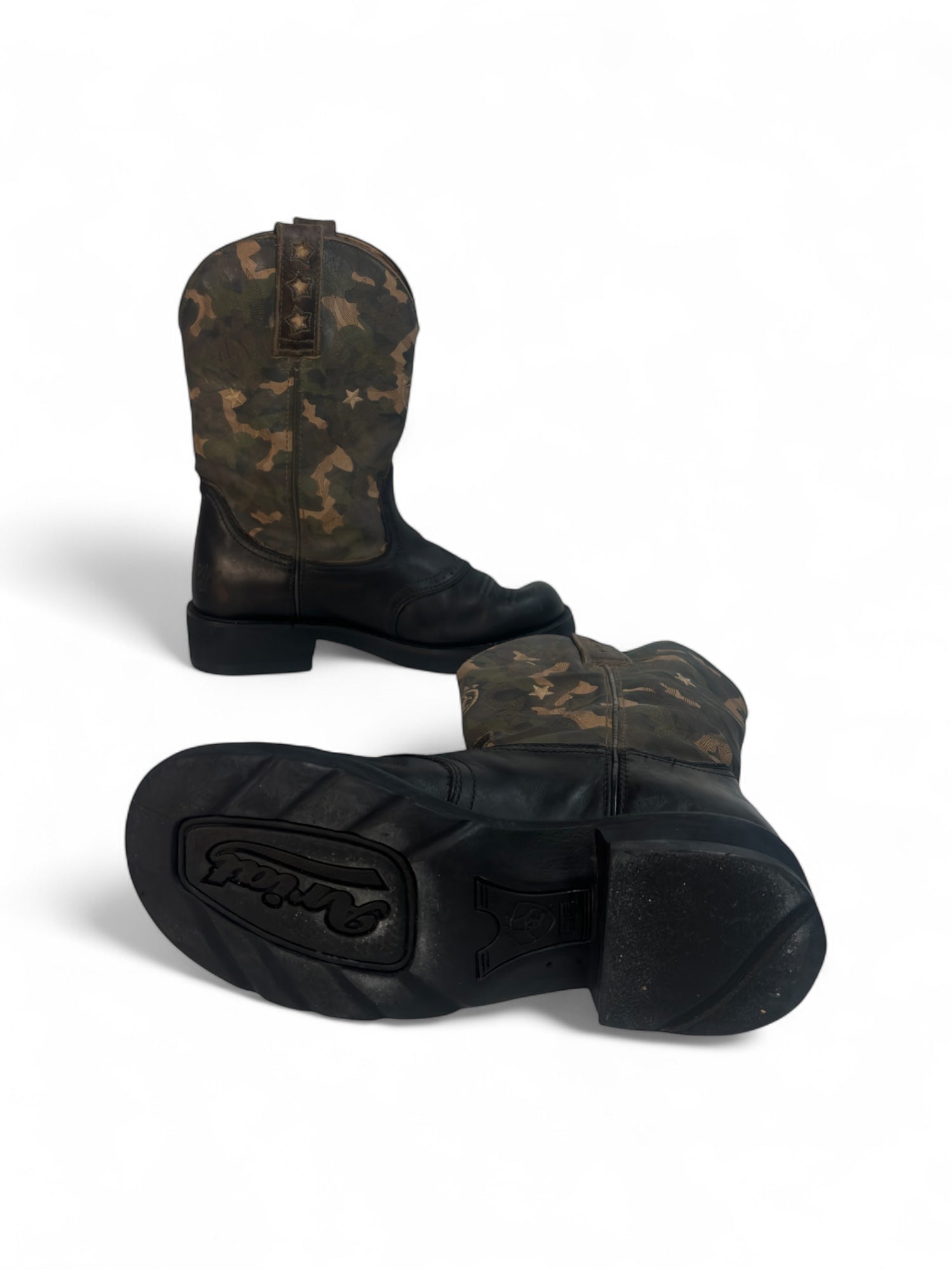 (8.5) Ariat Black & Camo Cowboy Boots