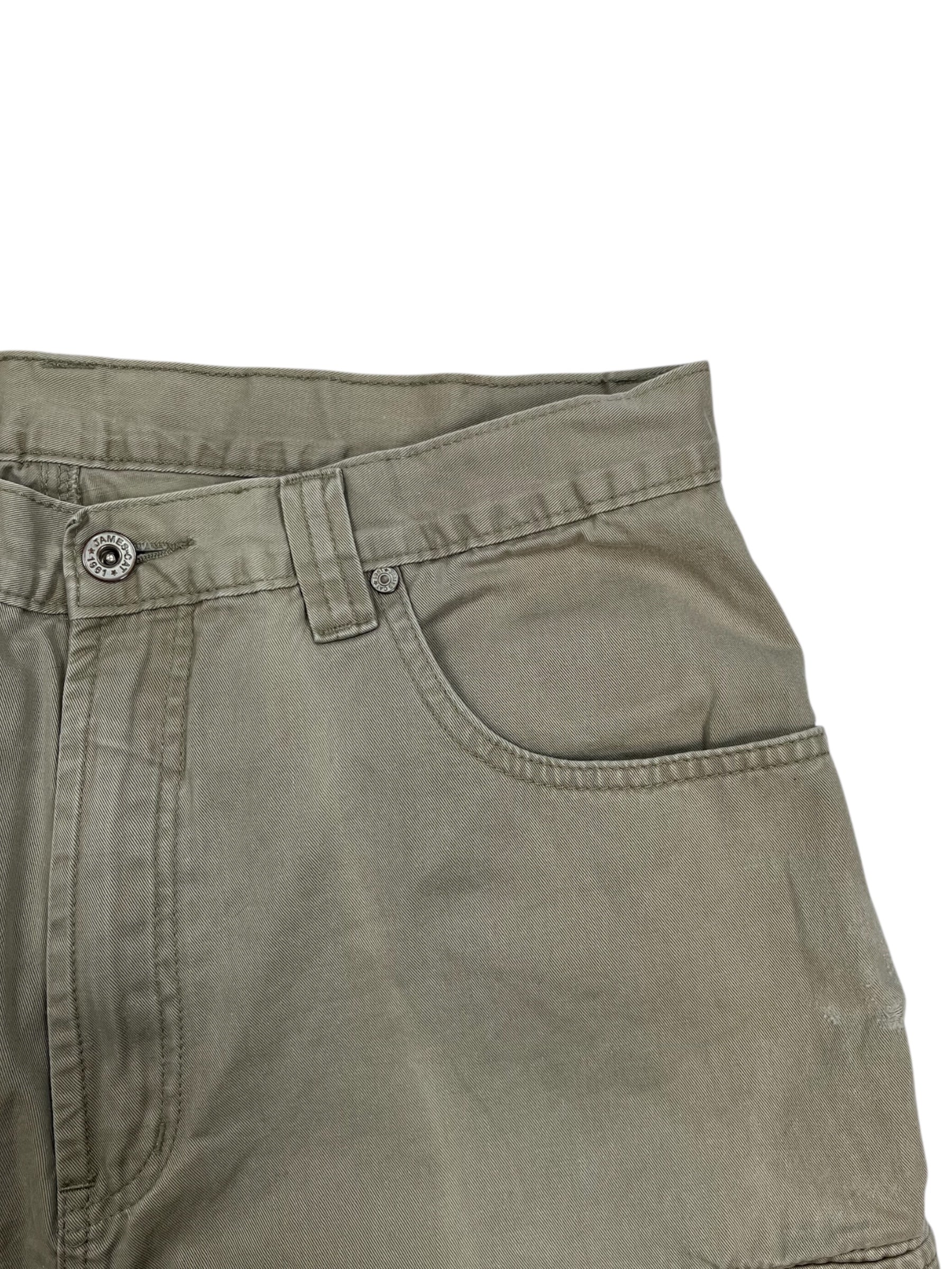 (32) Butterfly Cargo Shorts