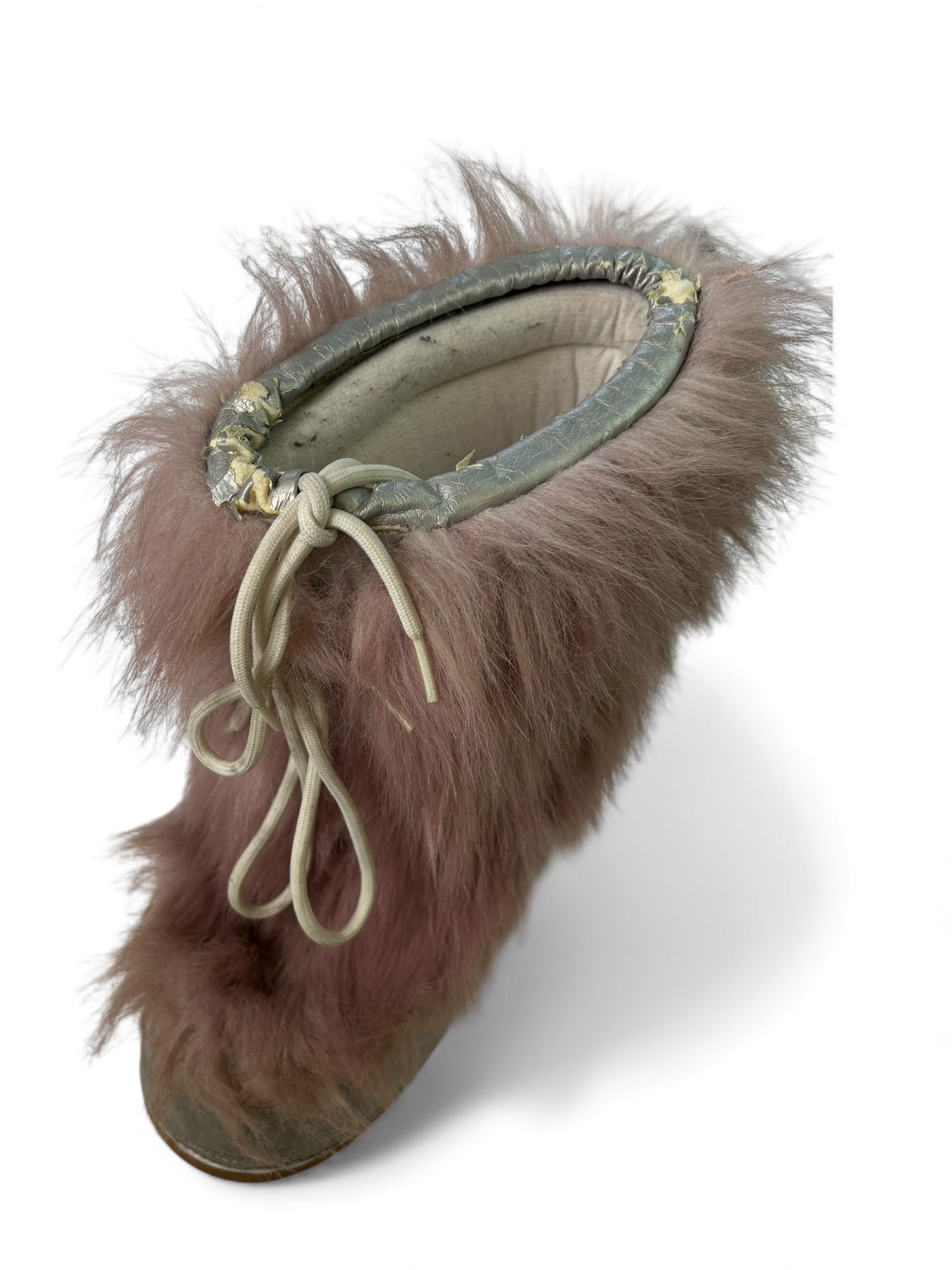 (8) Fur Moon Boots